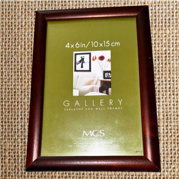 MCS Gallery 4x6 Picture Frame | Classic Mahogany Finish Tabletop Wall Display - Picture 2 of 8